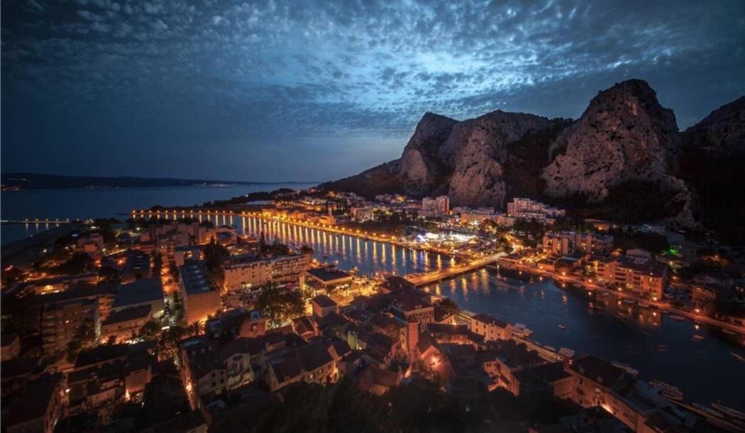 Apartment Ines Omiš Zewnętrze zdjęcie