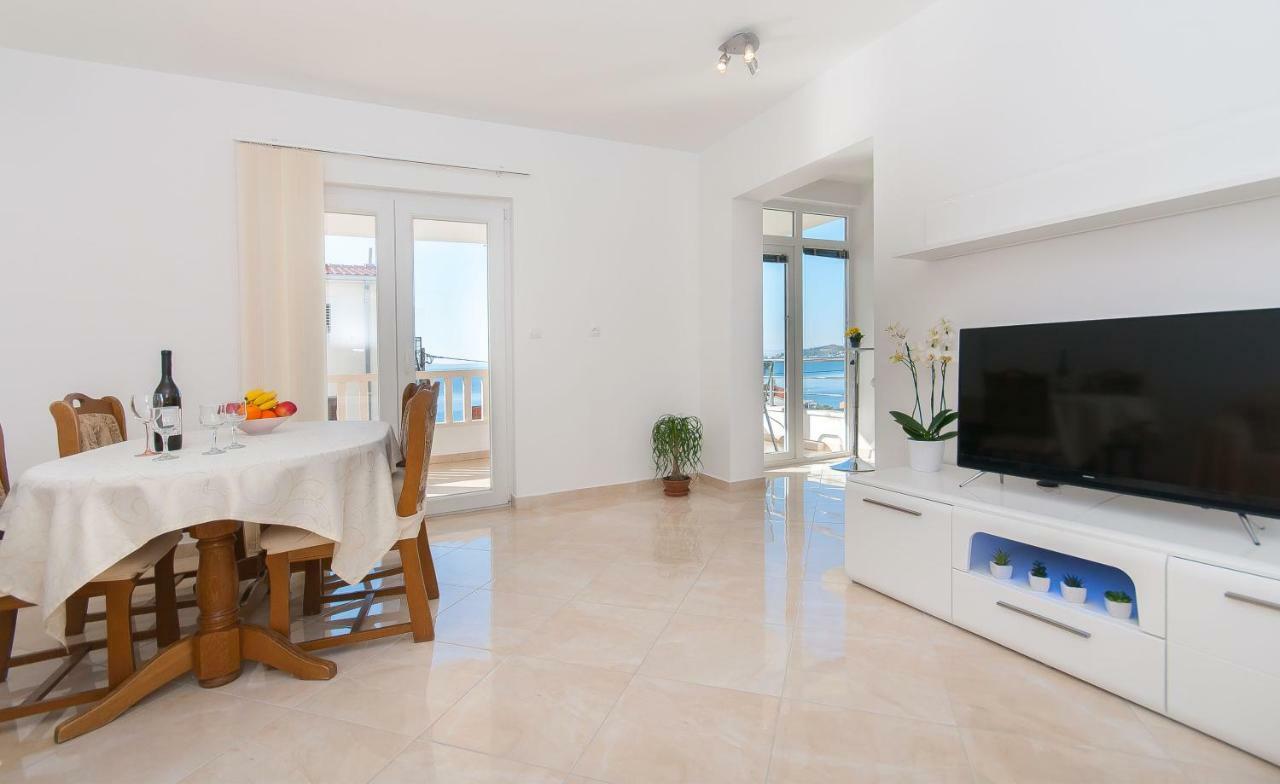 Apartment Ines Omiš Zewnętrze zdjęcie