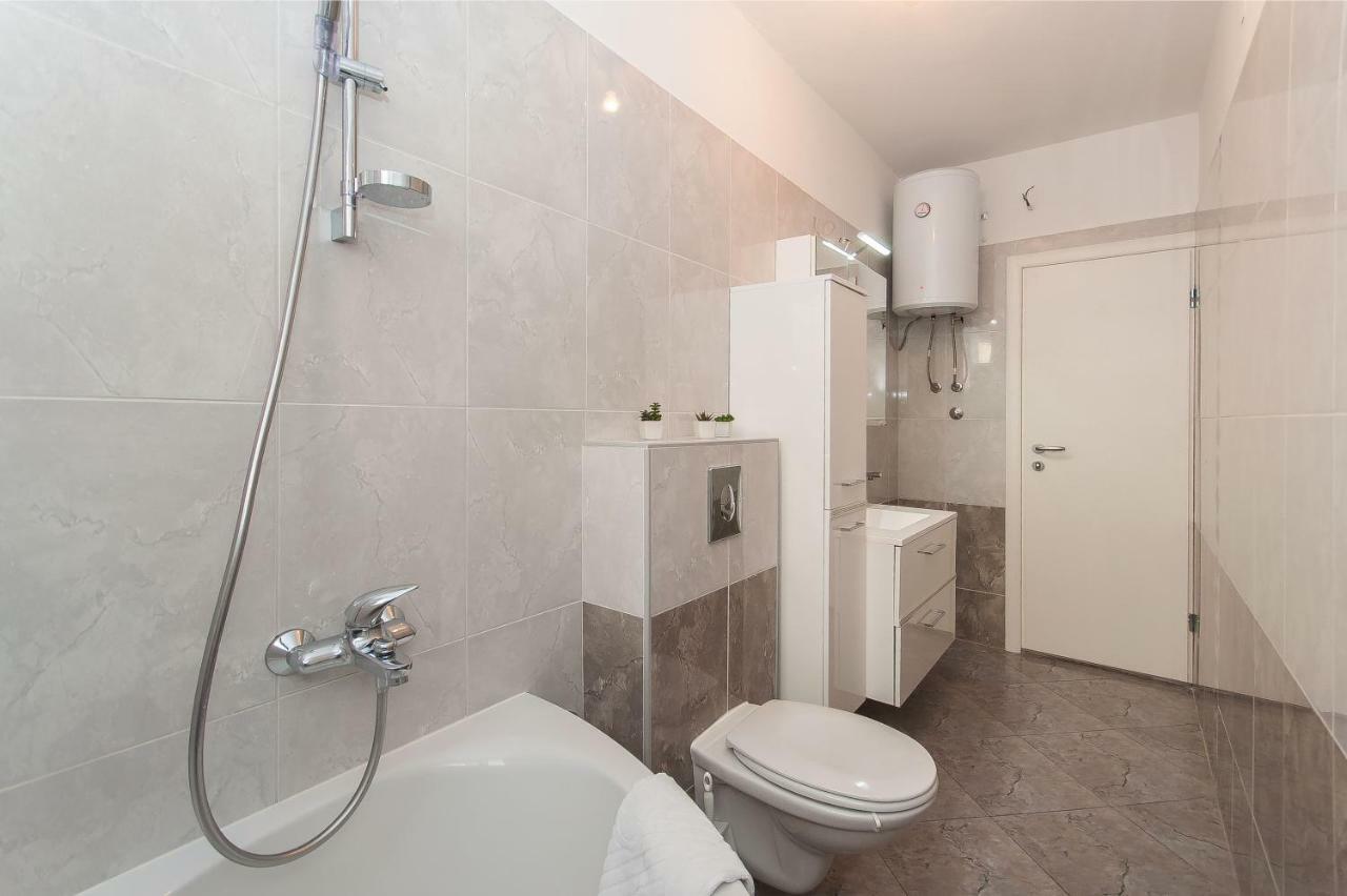 Apartment Ines Omiš Zewnętrze zdjęcie